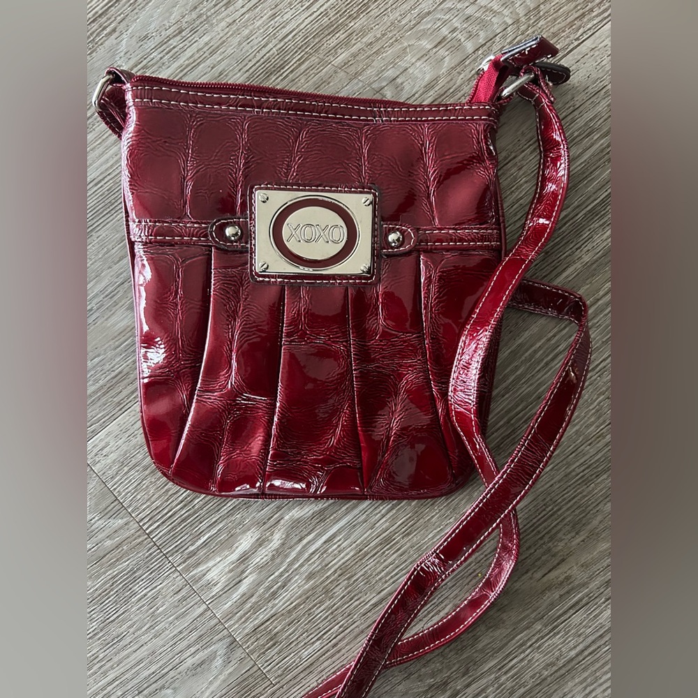 XOXO Glossy Red crocodile like pattern Crossbody Bag